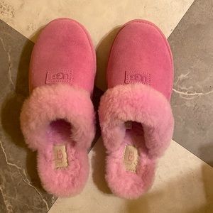 Ugg Shoes Ugg Cozy Slipper shoes echinacea New Without Tags Size 9 Barbiecore